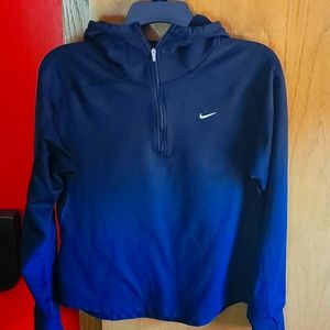 Nike pullover w/hood